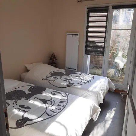 Spacieux Et 5 Minutes Land Paris *