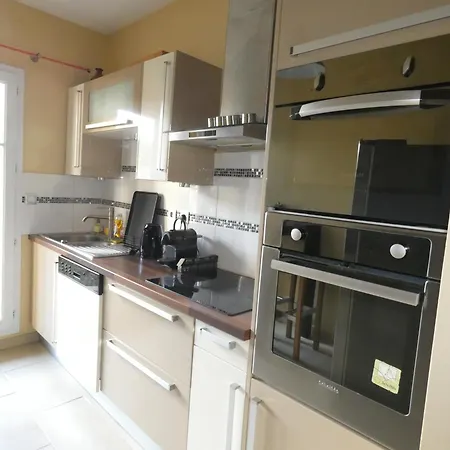 Spacieux Et 5 Minutes Land Paris Appartement Bailly-Romainvilliers